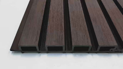 Rivestimento murale composito in WPC AIRSHIELD con finitura legno spazzolato, misure 2800 x 219 x 26 mm, 3,36 m² , 2 scatole, 6 pezzi, per esterni (su pallet a perdere)
