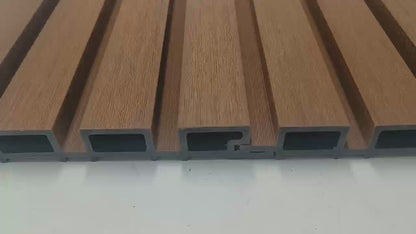 Rivestimento murale per esterni in WPC AIRSHIELD Teak misure 3000 x 219 x 26 mm Confezione: 1 scatola = 3 pezzi = 1,8 m²